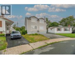 26 Lloyd Crescent thumbnail 2