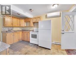 26 Lloyd Crescent thumbnail 25