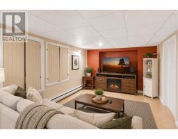 26 Lloyd Crescent thumbnail 28