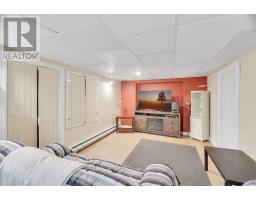 26 Lloyd Crescent thumbnail 29