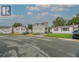 26 Lloyd Crescent thumbnail 3