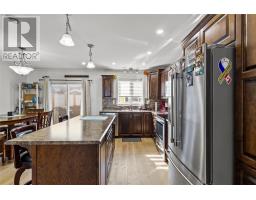 9 Mayfair Avenue thumbnail 12