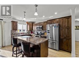 9 Mayfair Avenue thumbnail 13