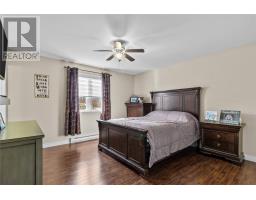 9 Mayfair Avenue thumbnail 15