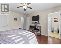 9 Mayfair Avenue thumbnail 19