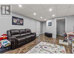 9 Mayfair Avenue thumbnail 22