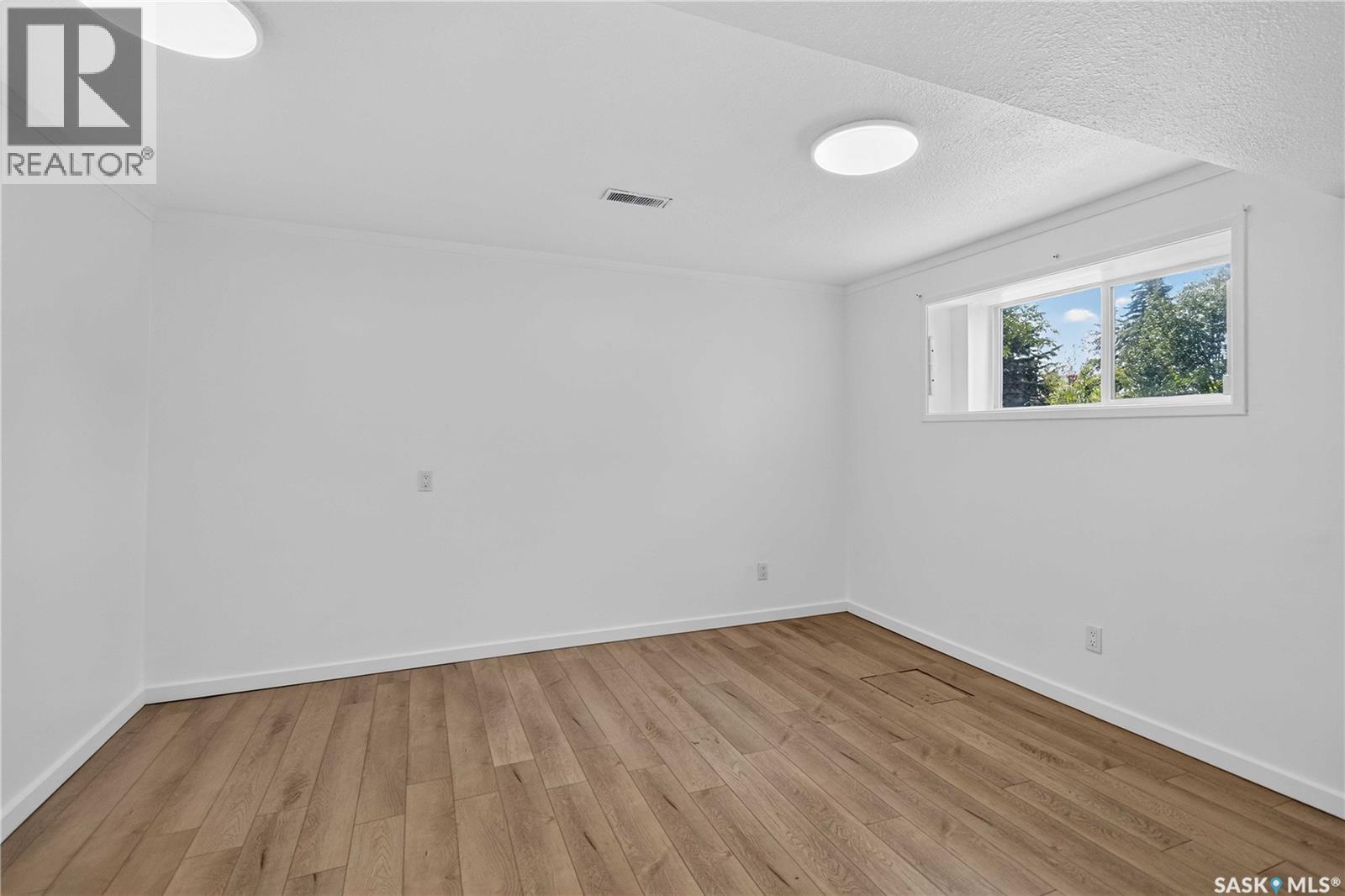 738 Weldon AVENUE - Image 25