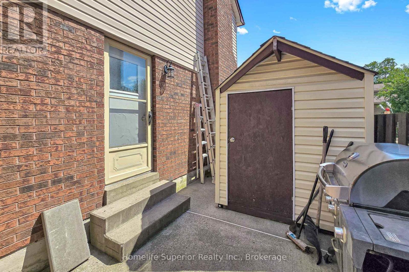 641 MERLIN COURT - 33