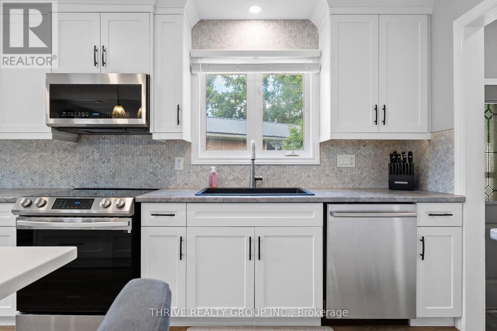 26 HEATH PLACE - Image 17