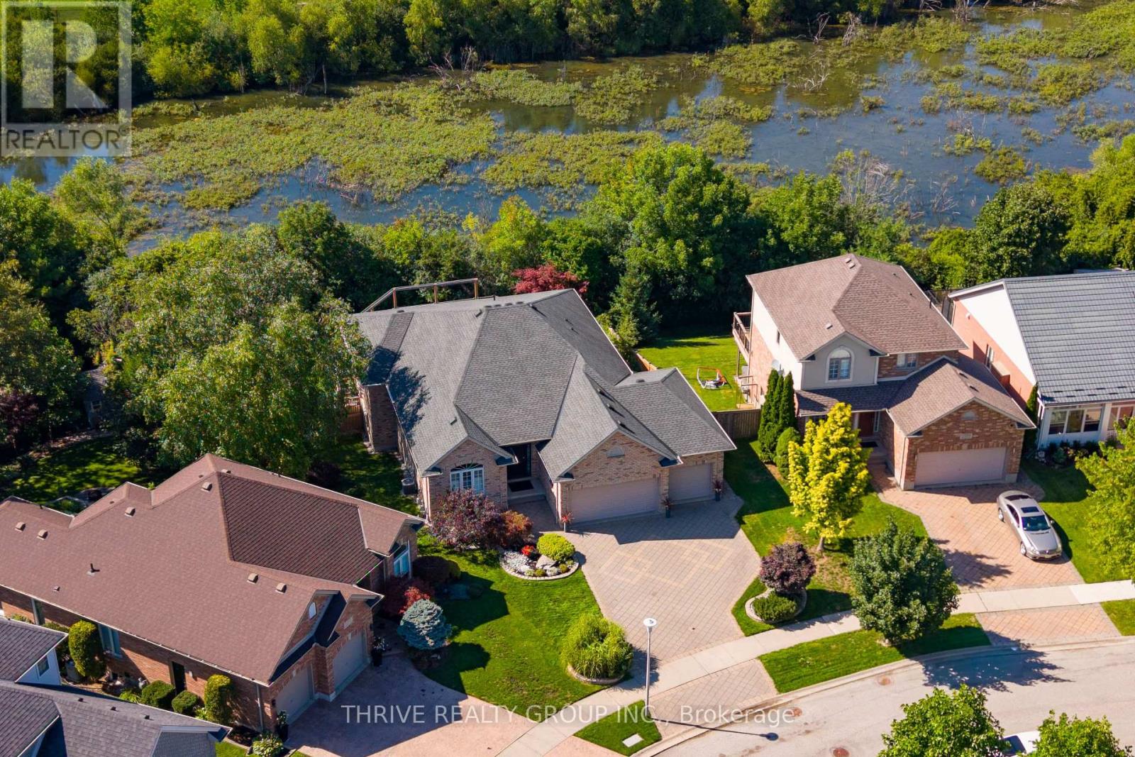 1193 THORNLEY STREET - 3