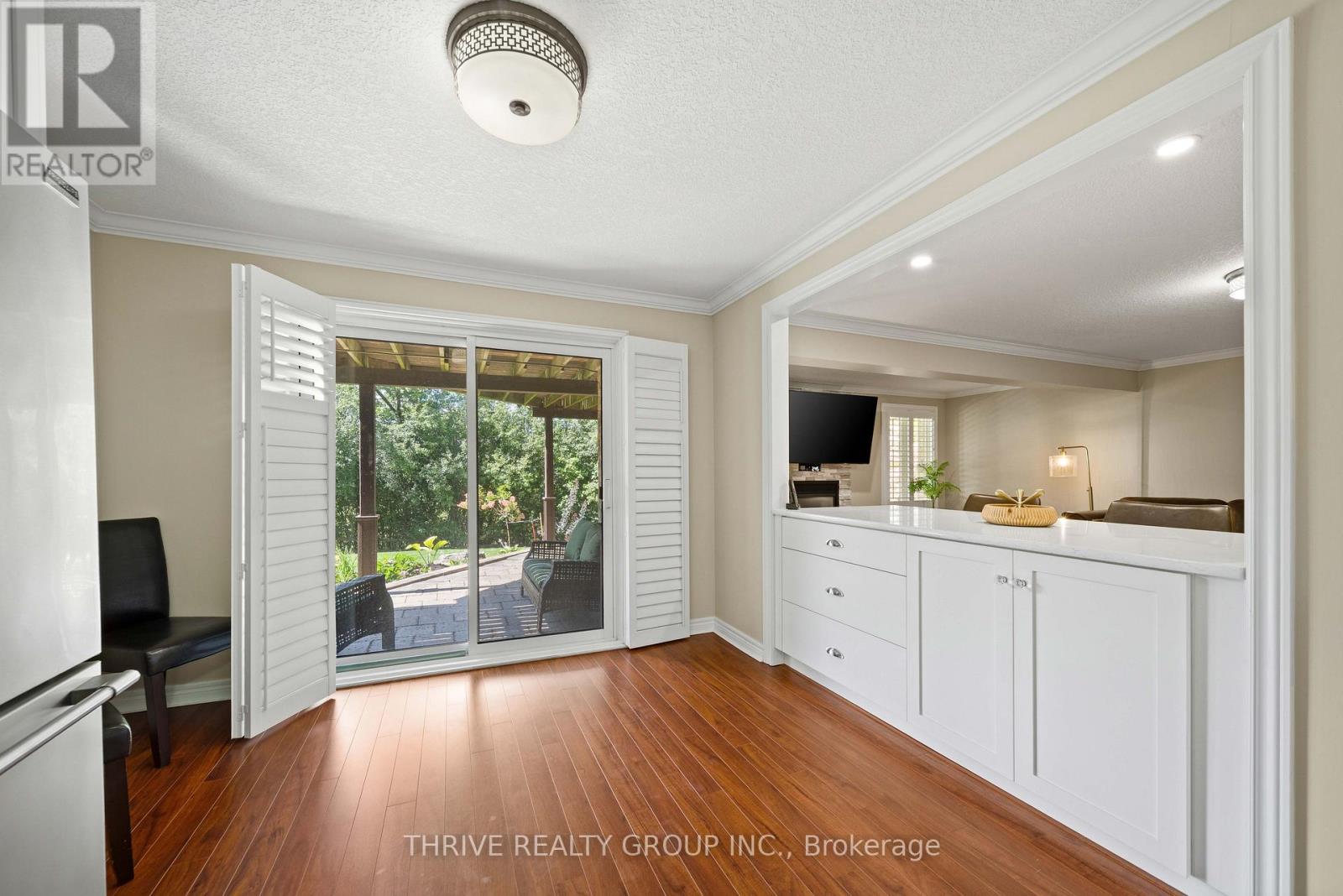 1193 THORNLEY STREET - 31