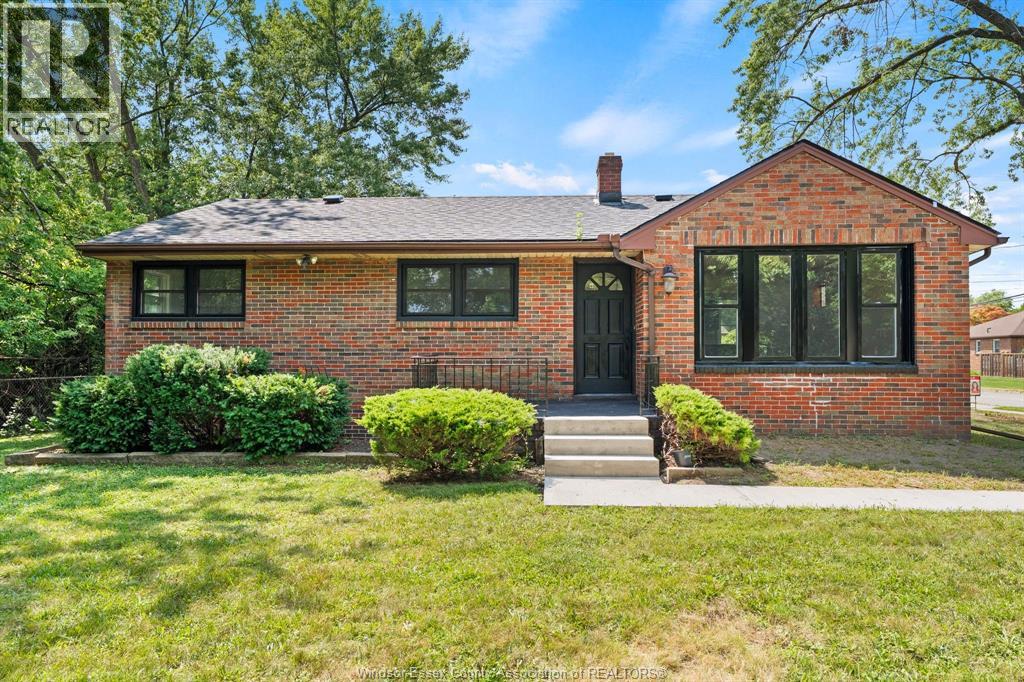 1905 NORFOLK STREET - 1