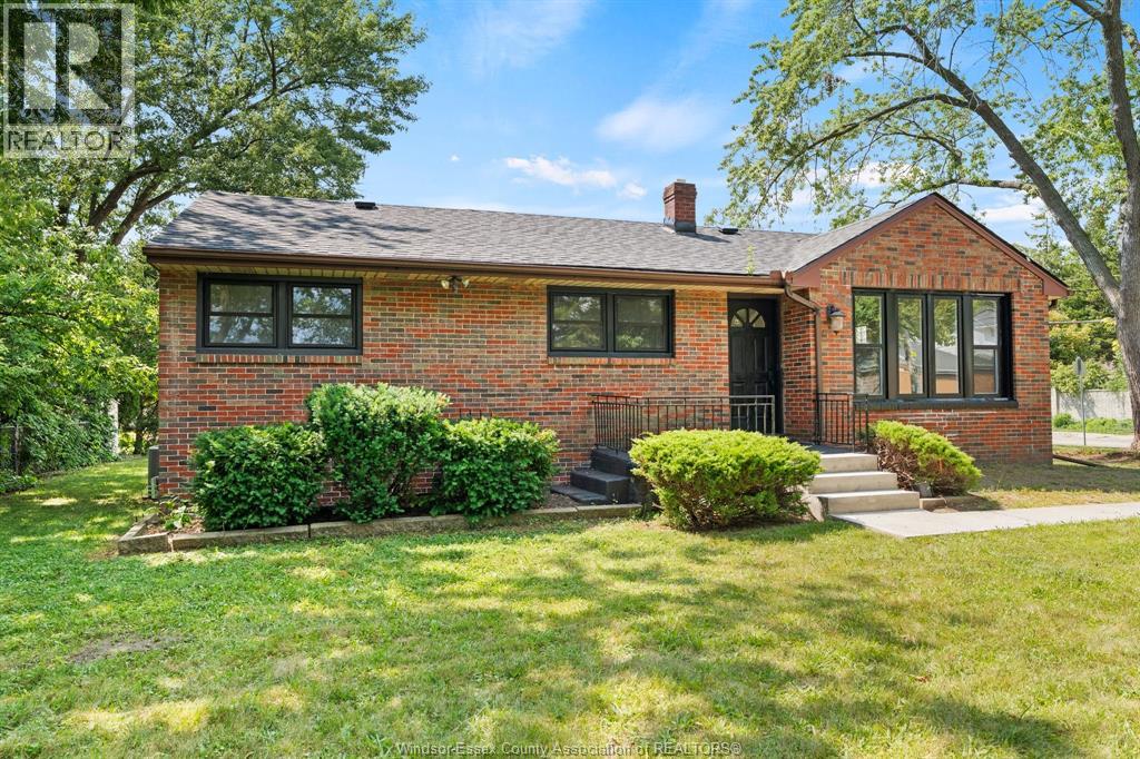 1905 NORFOLK STREET - 2