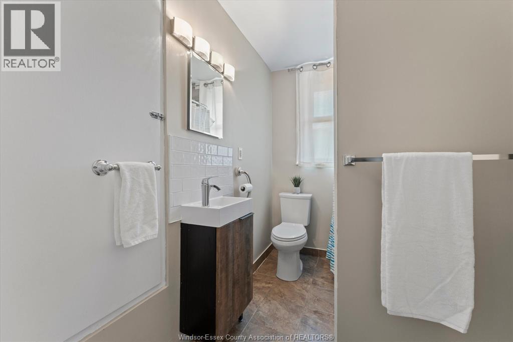 1437 WINDERMERE - 25