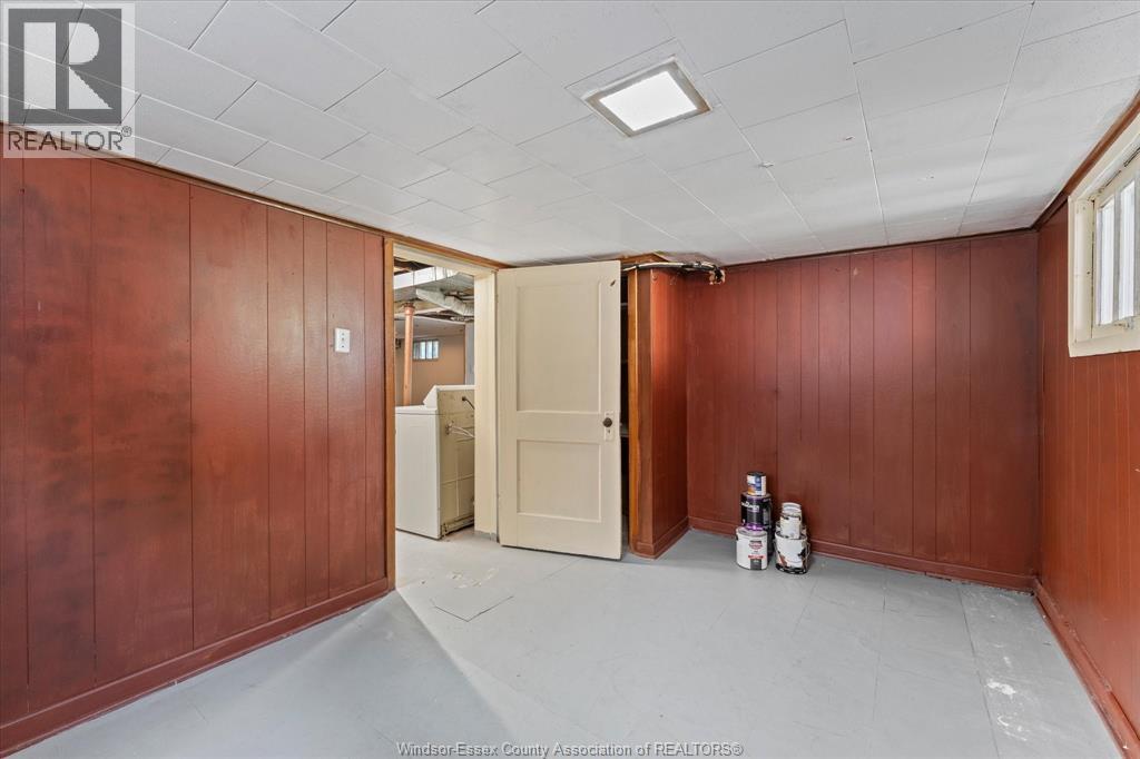1437 WINDERMERE - Image 33