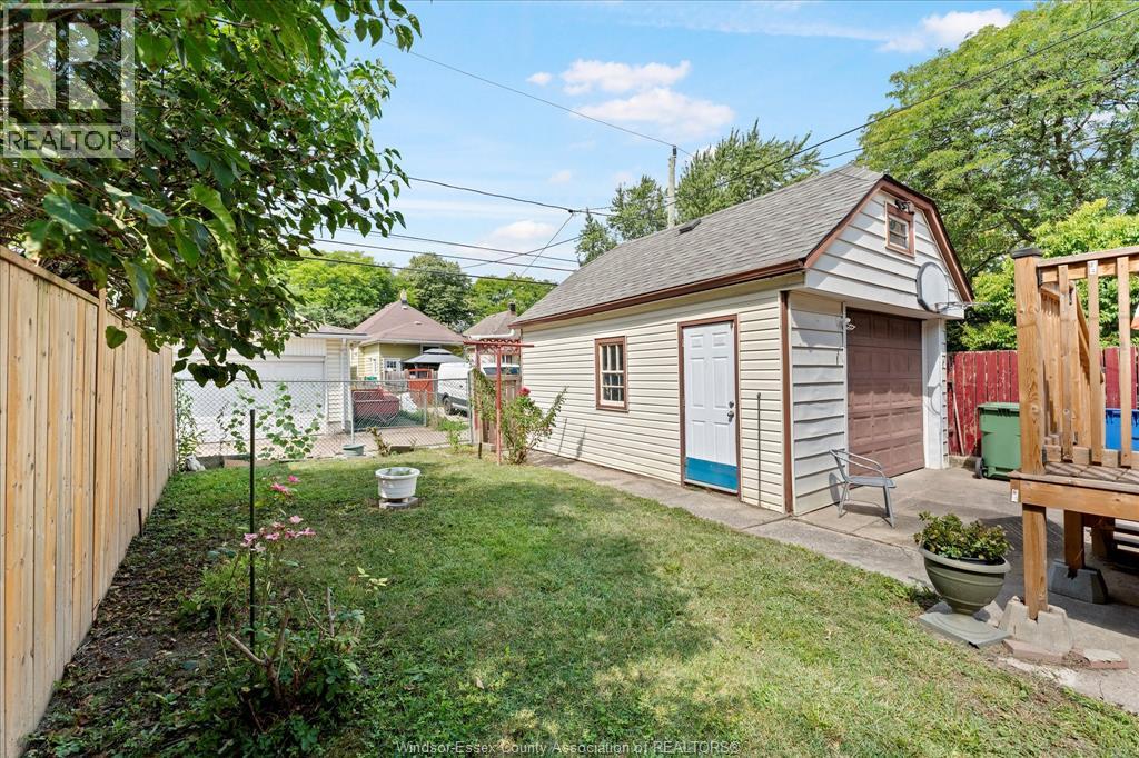 1437 WINDERMERE - 41