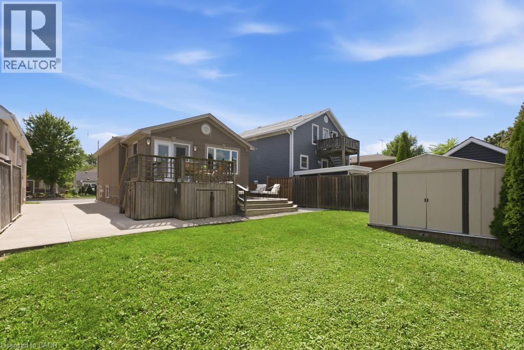 105 MUNN Street - 28
