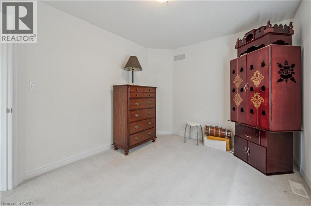 153 RIVERTRAIL Avenue - Image 32