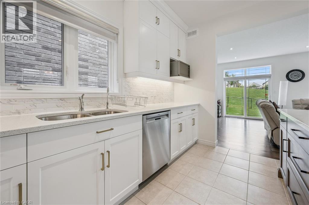 153 RIVERTRAIL Avenue - Image 12