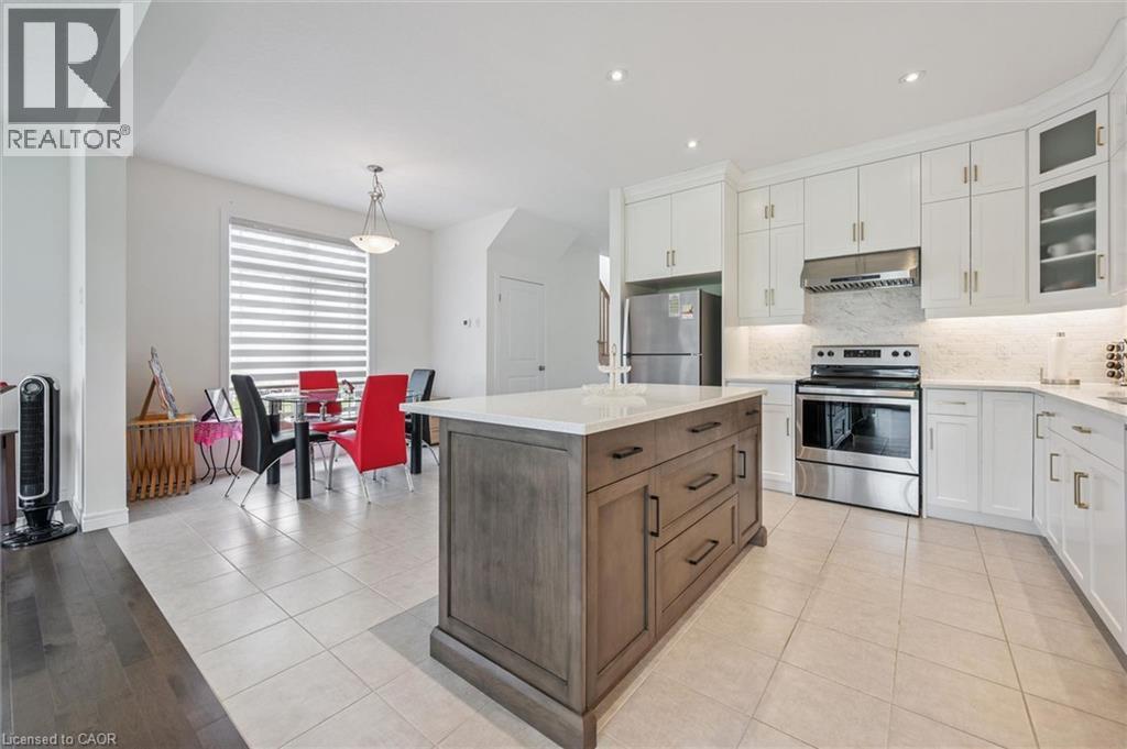 153 RIVERTRAIL Avenue - Image 10