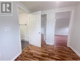 2 Eighteenth Avenue thumbnail 28