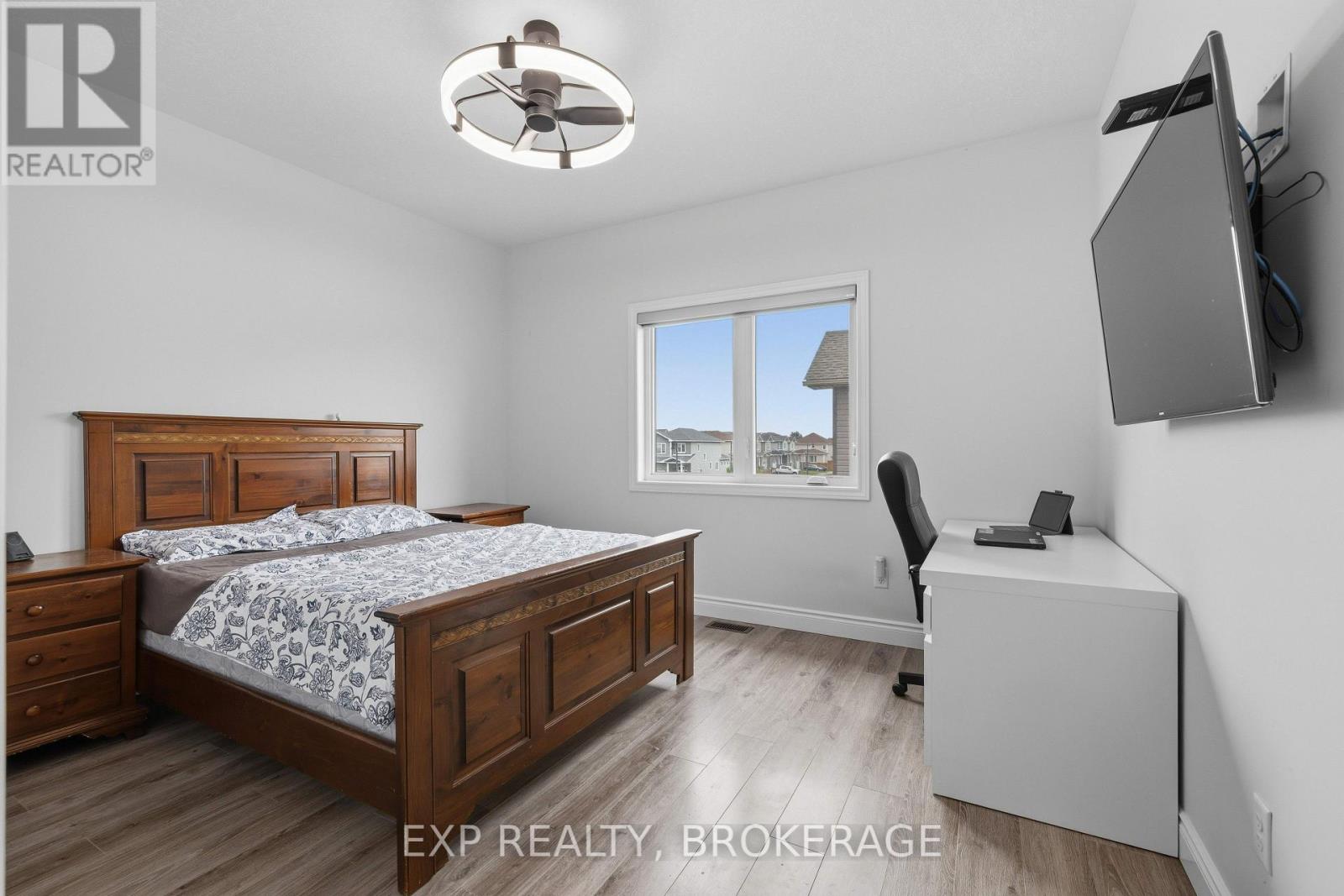 502 BETH CRESCENT - Image 27