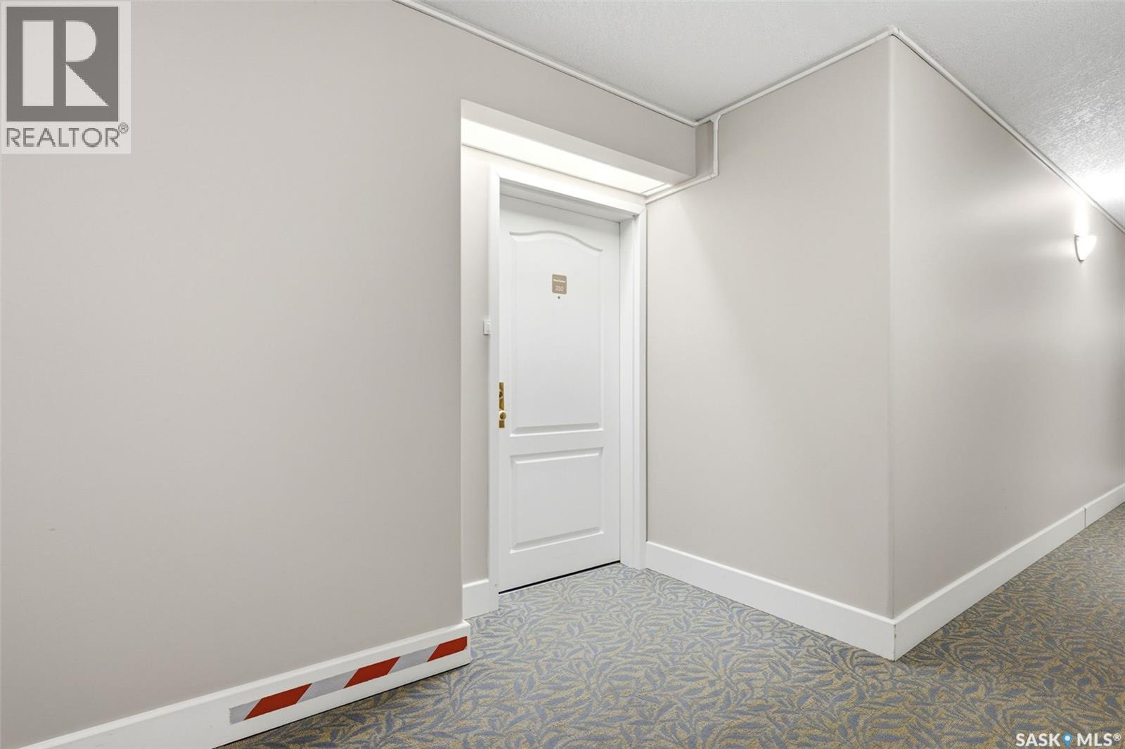 #210 2550 25th AVENUE - Image 35