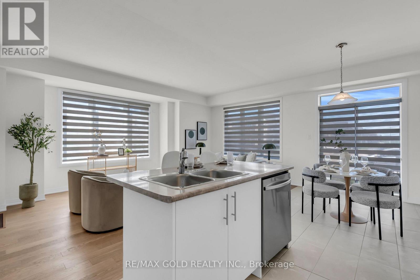 25 HERITAGE WAY - Image 16