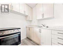 310 - 85 Lawton Boulevard, Toronto, ON M4V1Z7 Photo 10