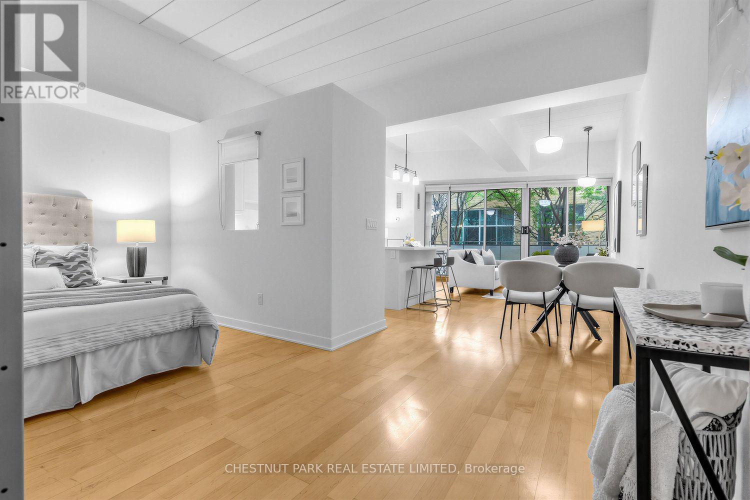 #409 160 BALDWIN STREET - 3