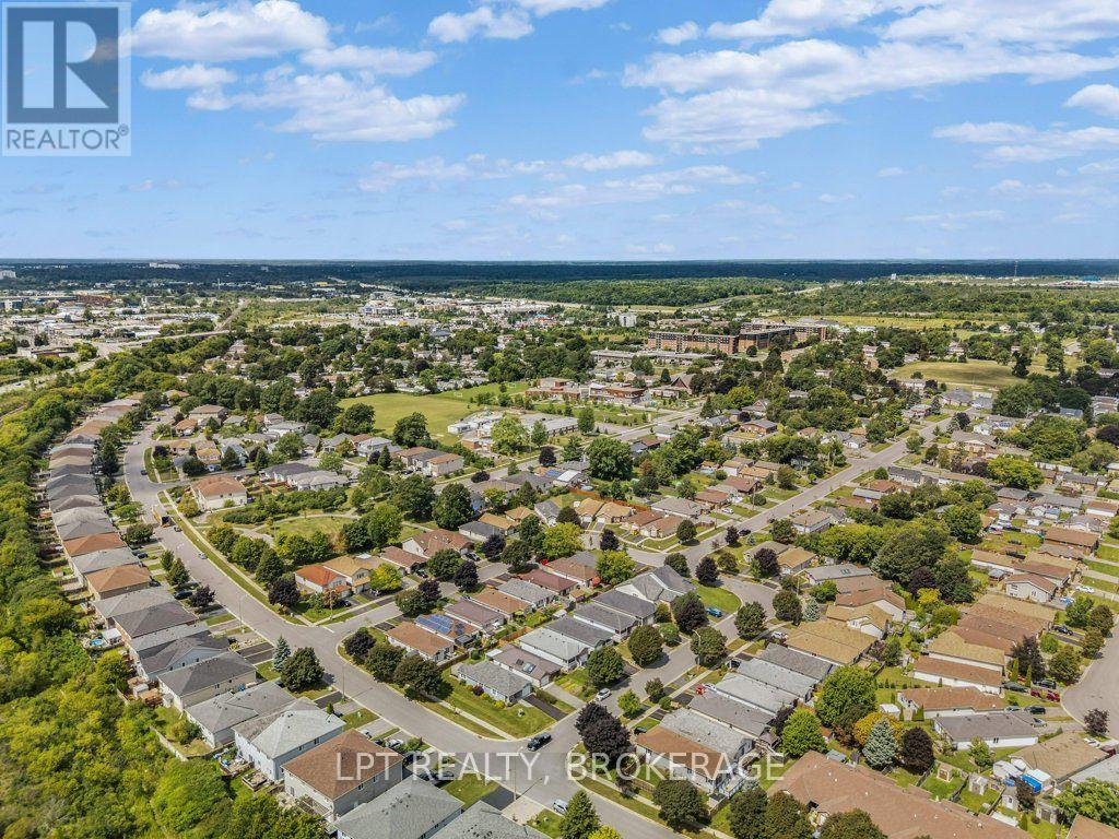 8 WILFRED CRESCENT - 37