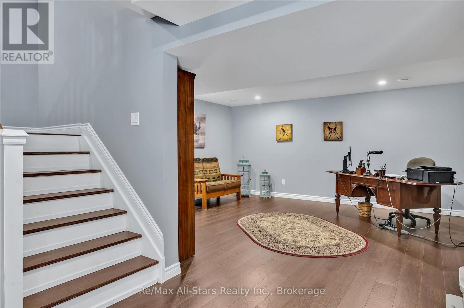 299 BARRY ROAD - 38