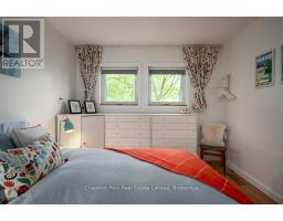 347 Prinyers Cove Crescent, Prince Edward County, ON K0K2T0 Photo 28