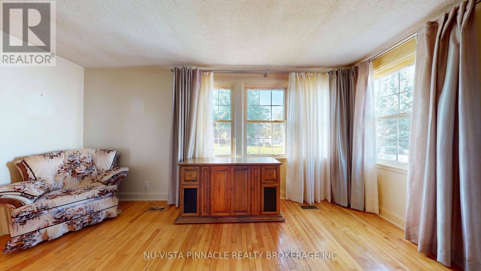 656 WINBLEST AVENUE - Image 11