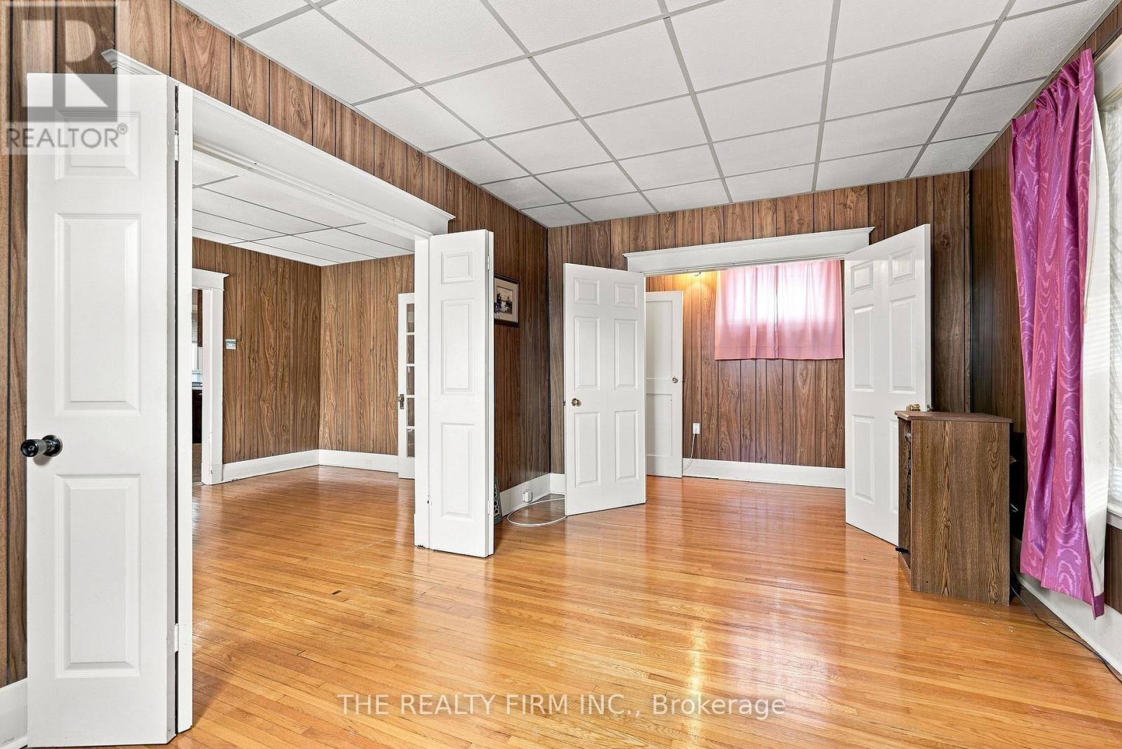 35 WHARNCLIFFE ROAD S - 10