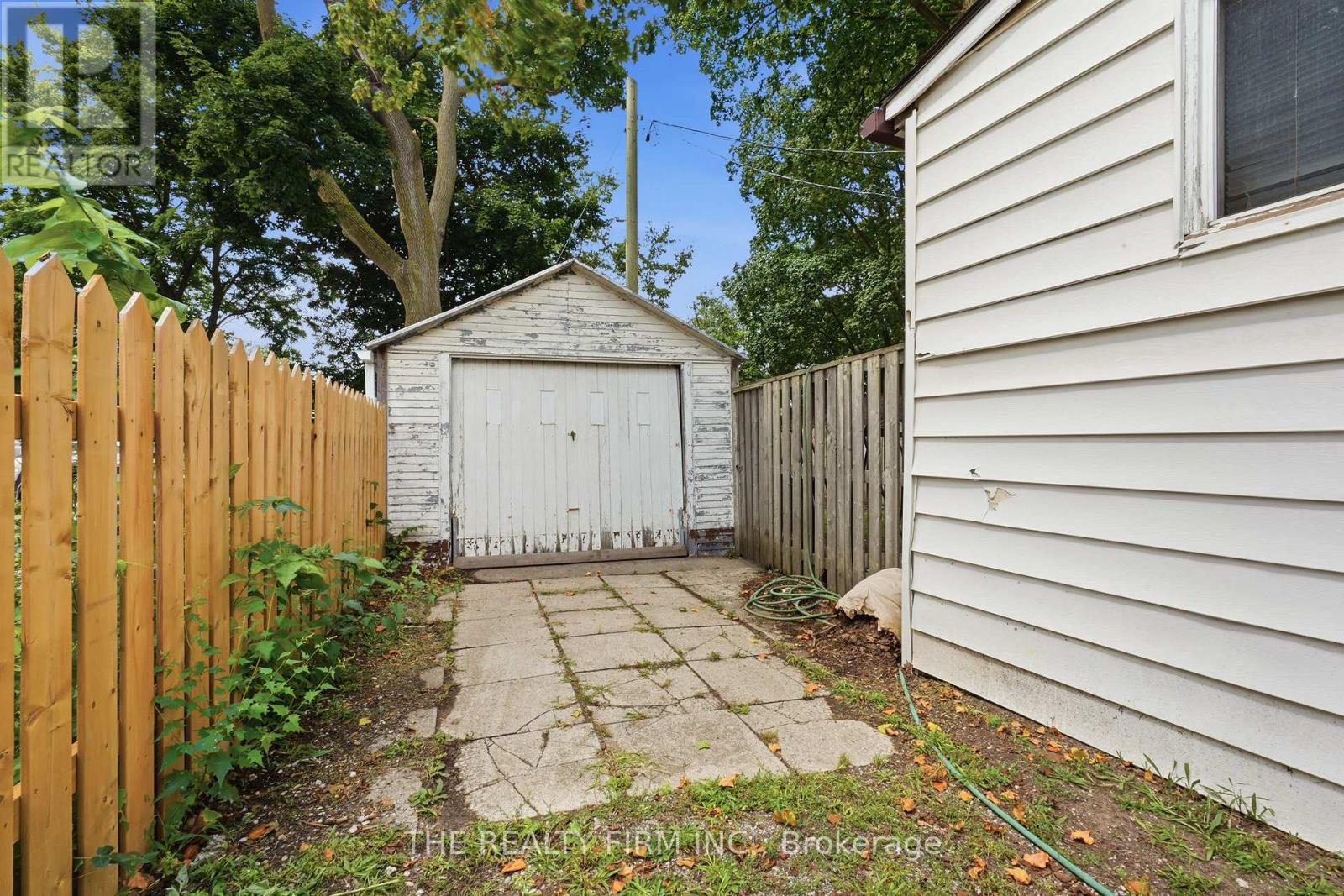 35 WHARNCLIFFE ROAD S - 39