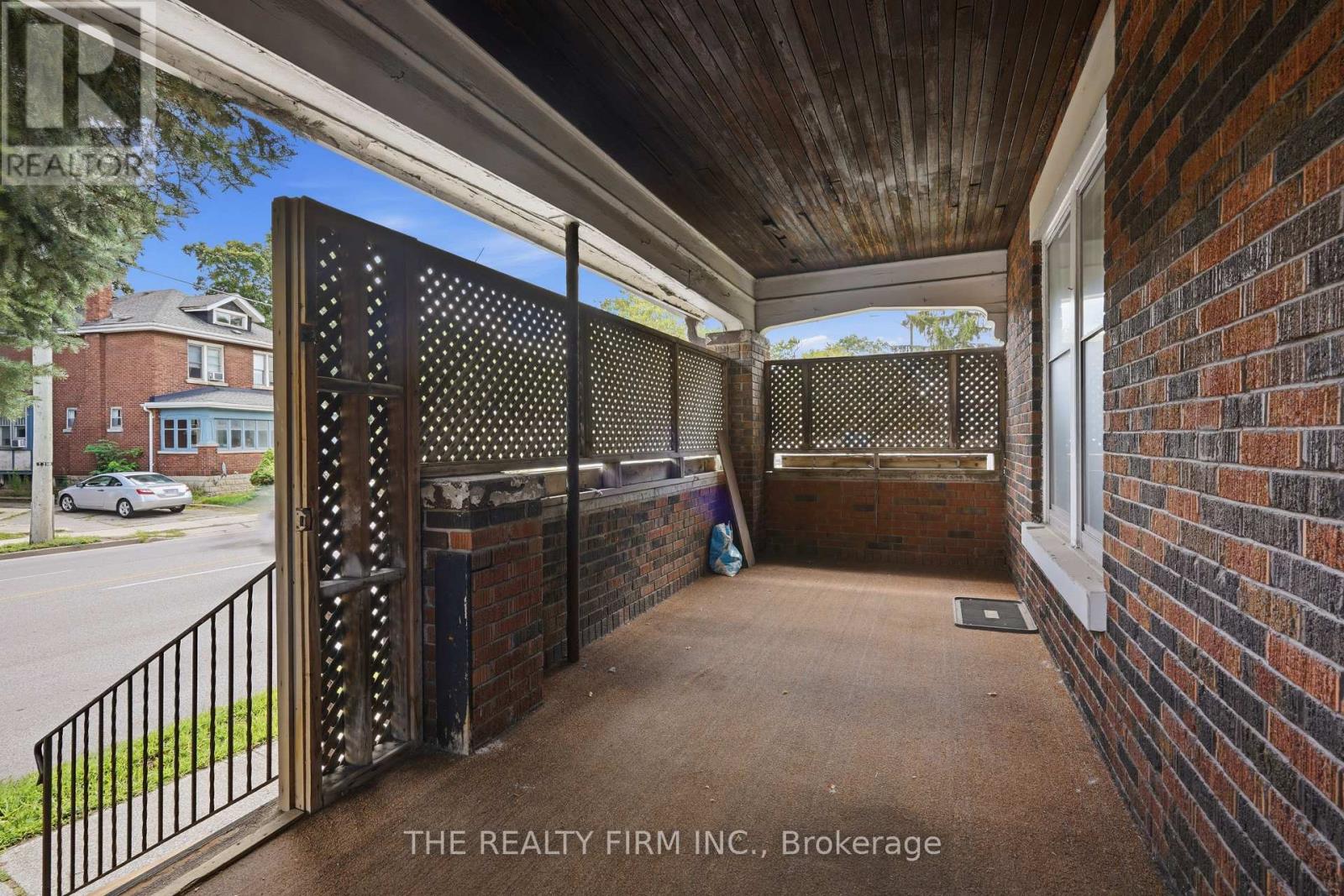 35 WHARNCLIFFE ROAD S - 4