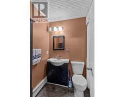 22 Holbrook Avenue thumbnail 12