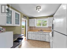 22 Holbrook Avenue thumbnail 3