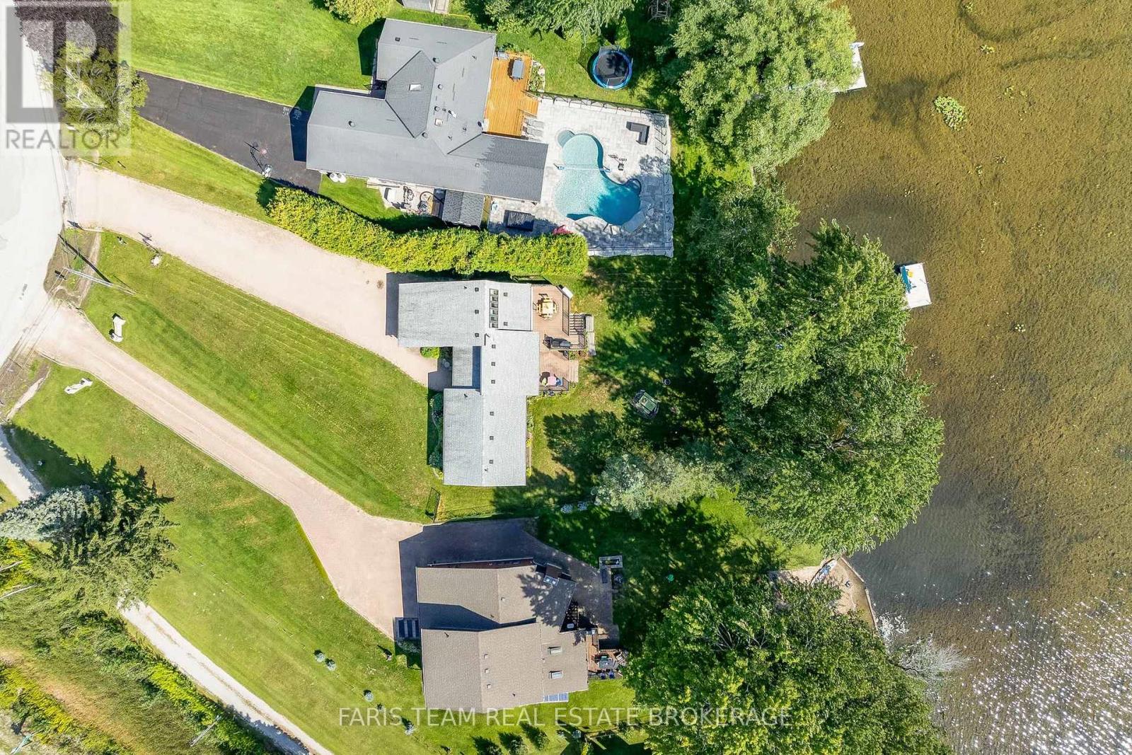 3299 SHOREVIEW DRIVE - 35