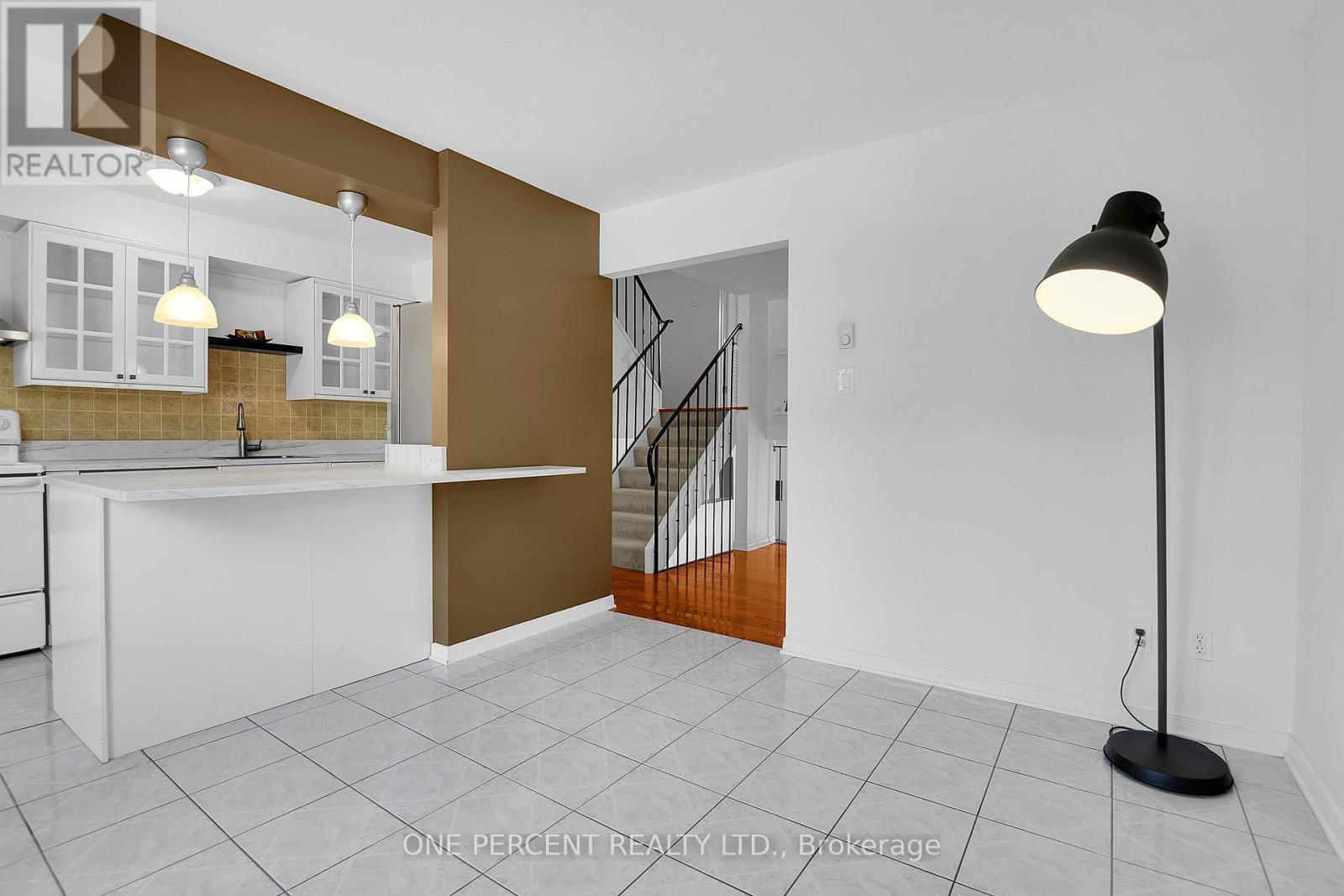 350 STOWE COURT - Image 17