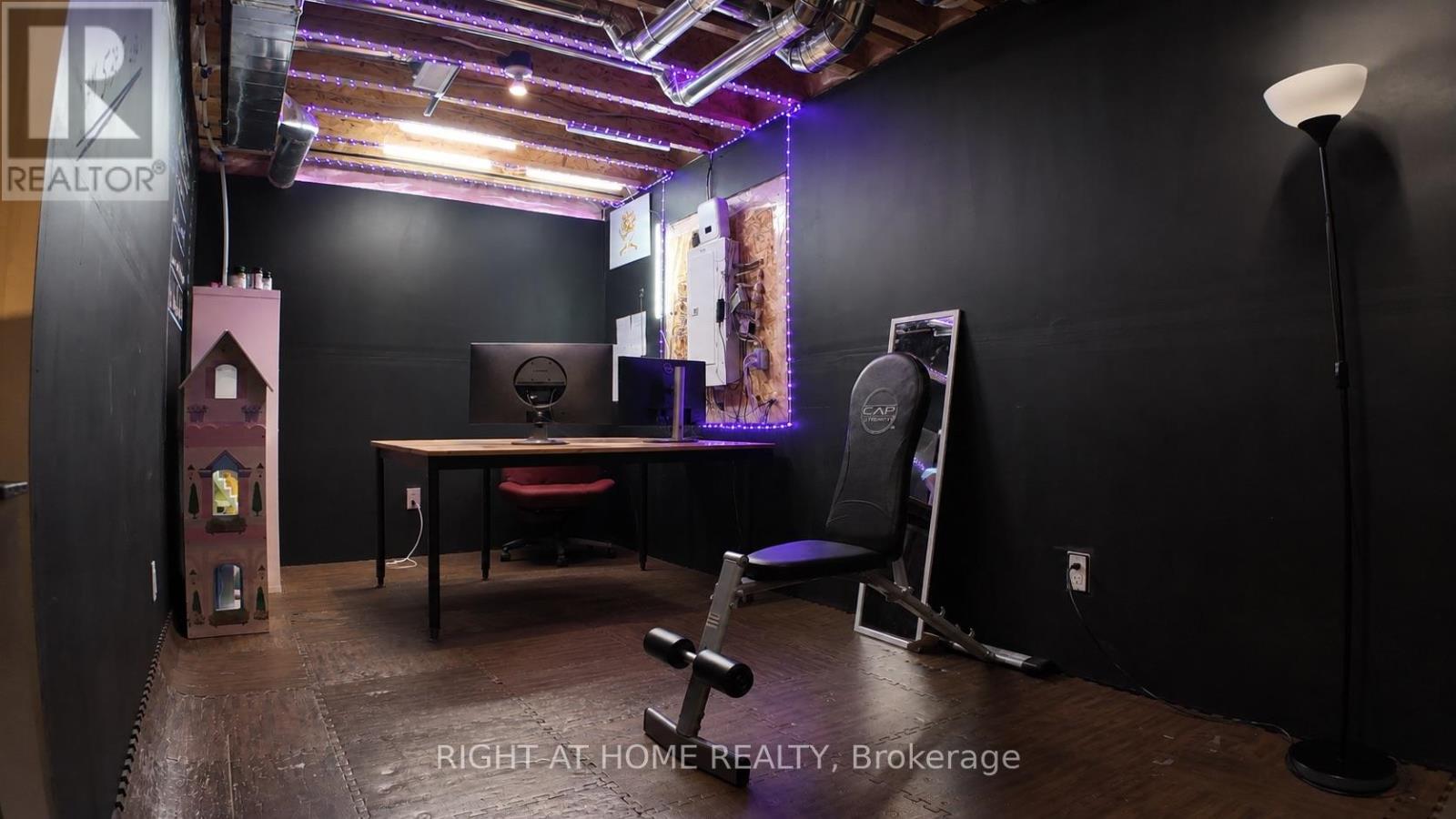 1216 DIAMOND STREET - 30
