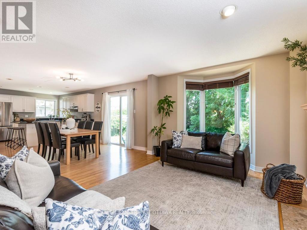 5 HEARN CRESCENT - 12
