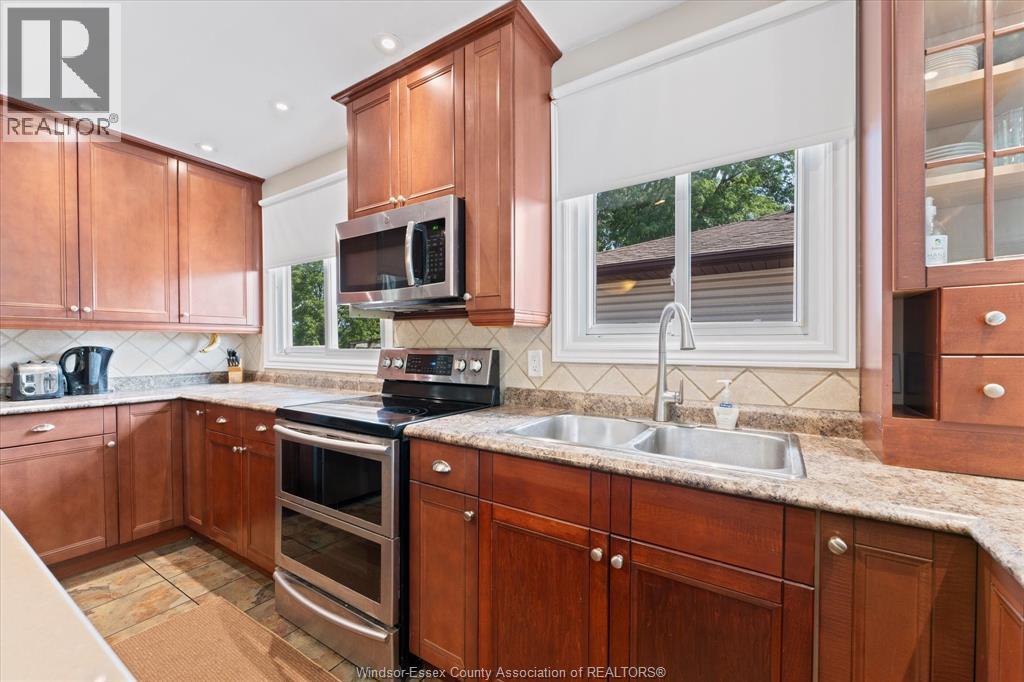 2402 St. Alphonse AVENUE - Image 11