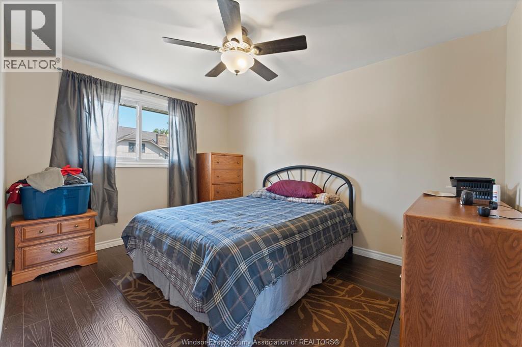 2402 St. Alphonse AVENUE - 13