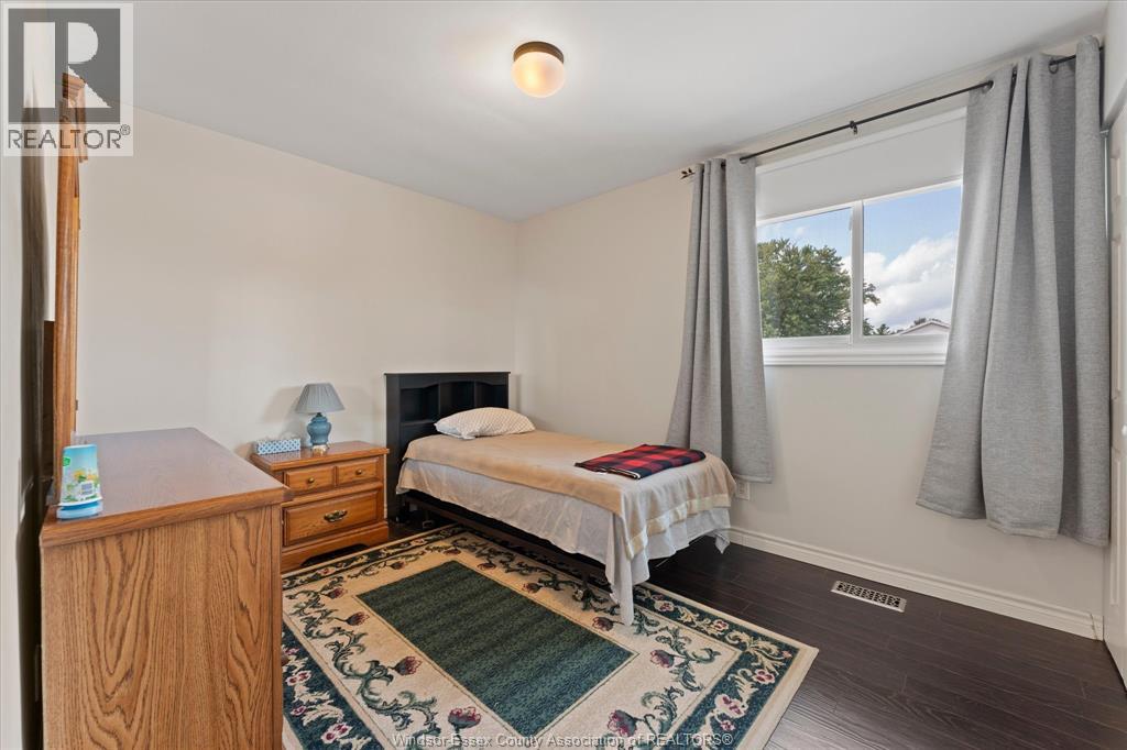 2402 St. Alphonse AVENUE - Image 15