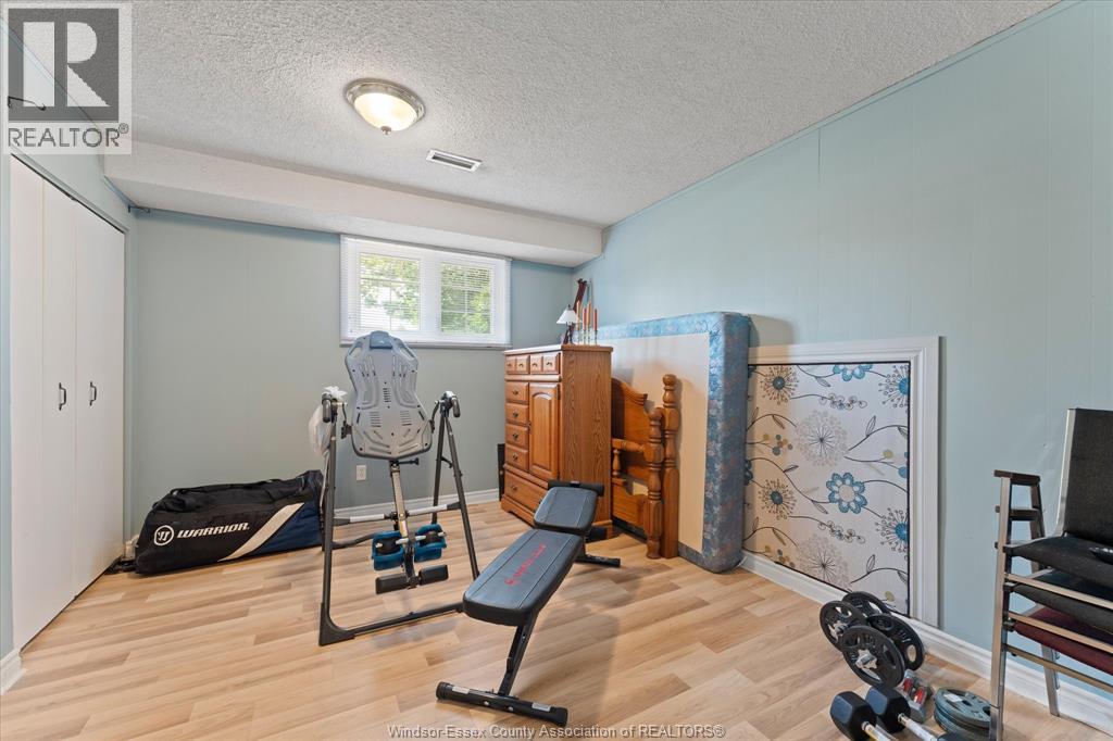 2402 St. Alphonse AVENUE - Image 21