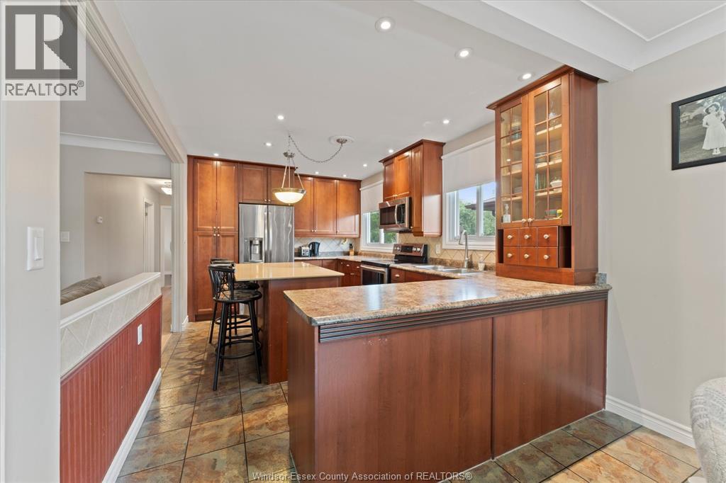 2402 St. Alphonse AVENUE - Image 9