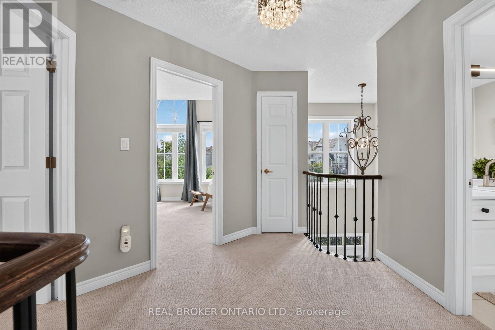 60 MEADOWGLEN BOULEVARD - 29