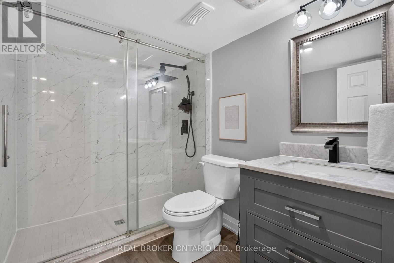 60 MEADOWGLEN BOULEVARD - 37